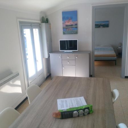 Appartement 62 M2 1Er Etage Avec Jardin Au Rdc Saint-Génis Zewnętrze zdjęcie