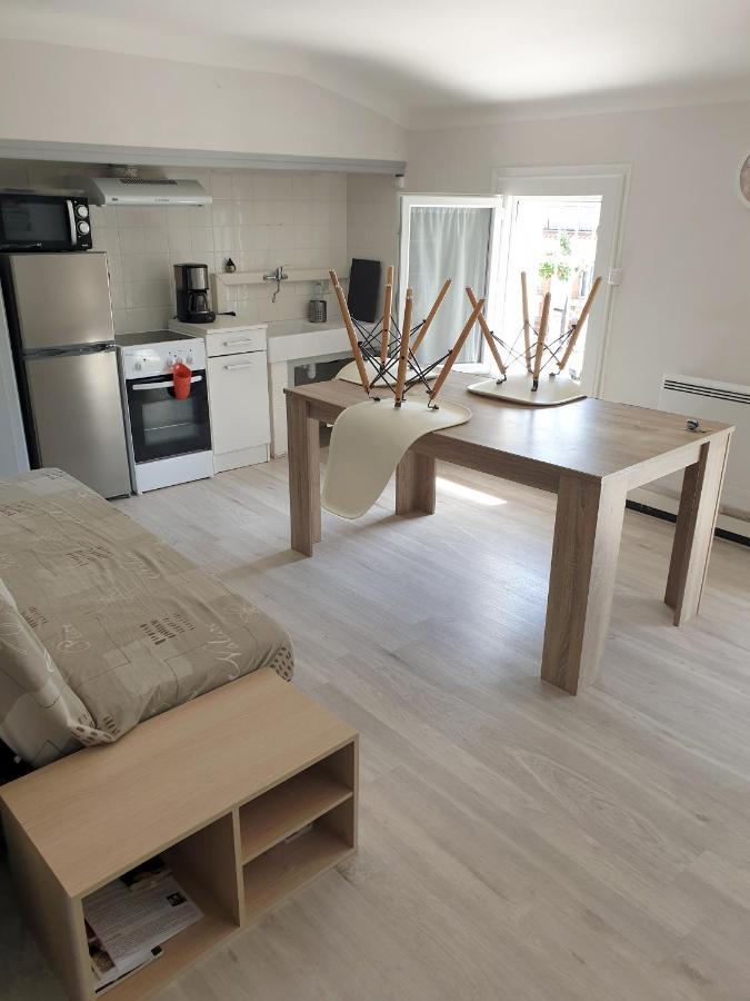 Appartement 62 M2 1Er Etage Avec Jardin Au Rdc Saint-Génis Zewnętrze zdjęcie